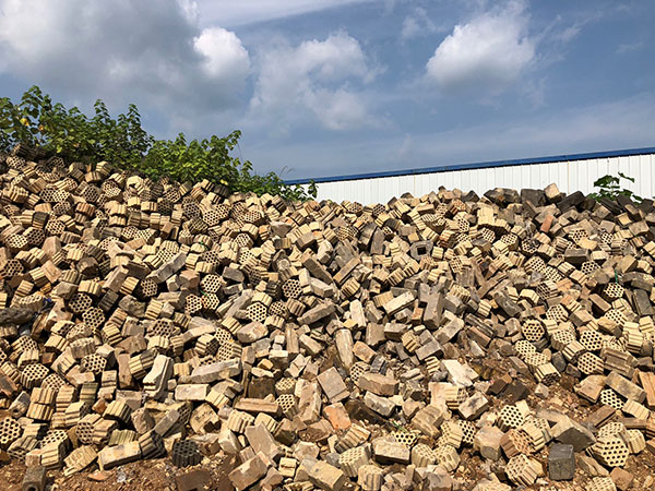 湖南省醴陵市馬戀耐火泥有限公司,湖南硅質(zhì)耐火泥漿銷售,粘土質(zhì)耐火泥漿銷售,熱風(fēng)爐用耐酸噴涂料哪里好 湖南省醴陵市馬戀耐火泥有限公司,湖南硅質(zhì)耐火泥漿銷售,粘土質(zhì)耐火泥漿銷售,熱風(fēng)爐用耐酸噴涂料哪里好